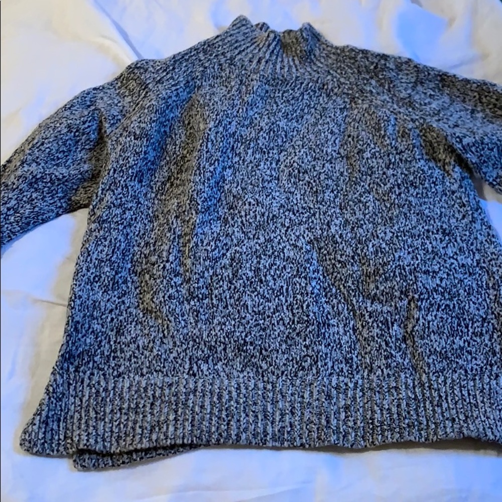 Theory Oversized Turtleneck Sweater size L